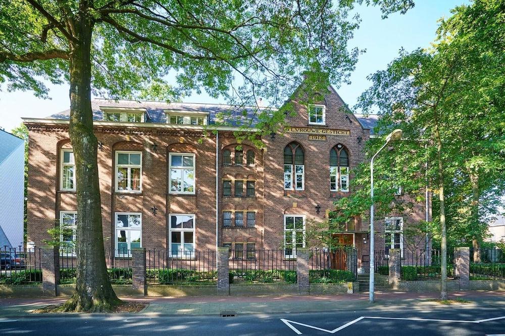 Amrath Hotel Media Park Hilversum Bagian luar foto