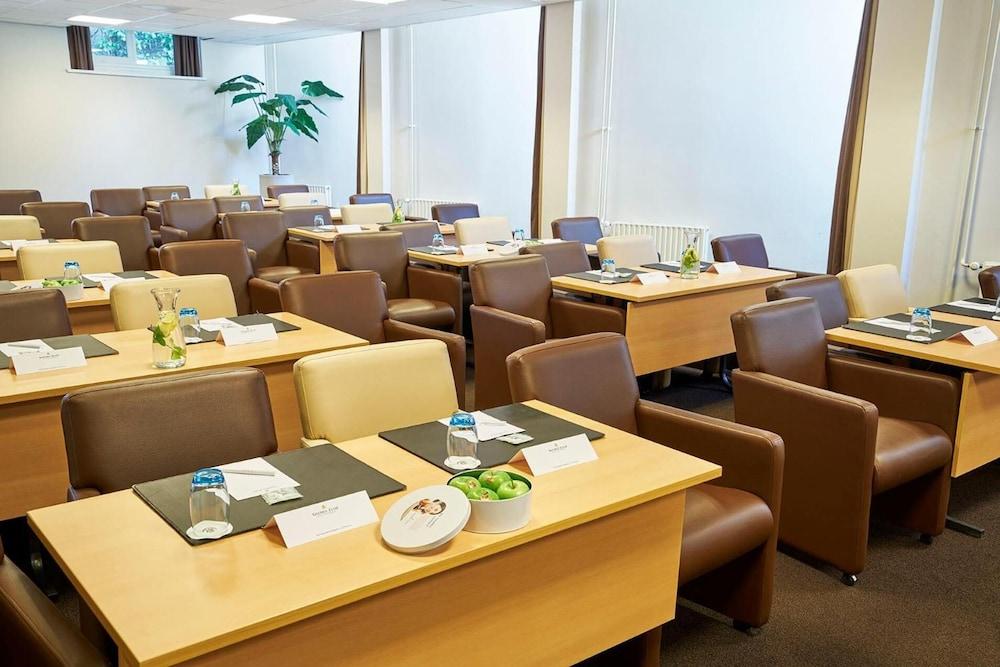 Amrath Hotel Media Park Hilversum Bagian luar foto